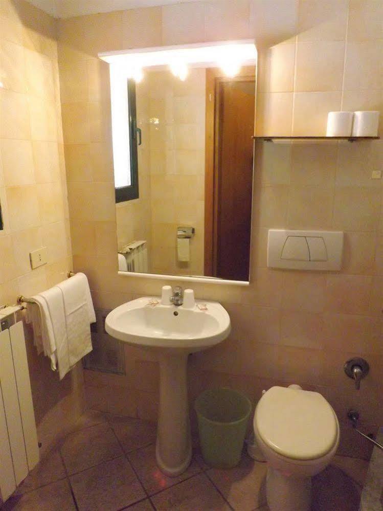Hotel Antico Residence Roma Monterosi Eksteriør bilde